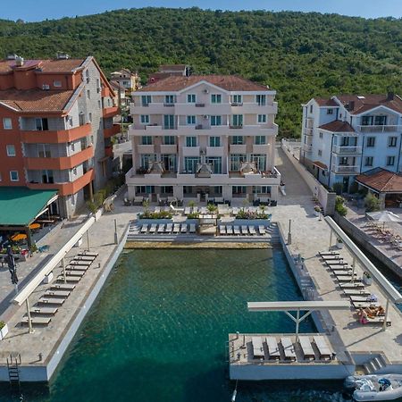 Apartments Adeona Tivat Exterior foto