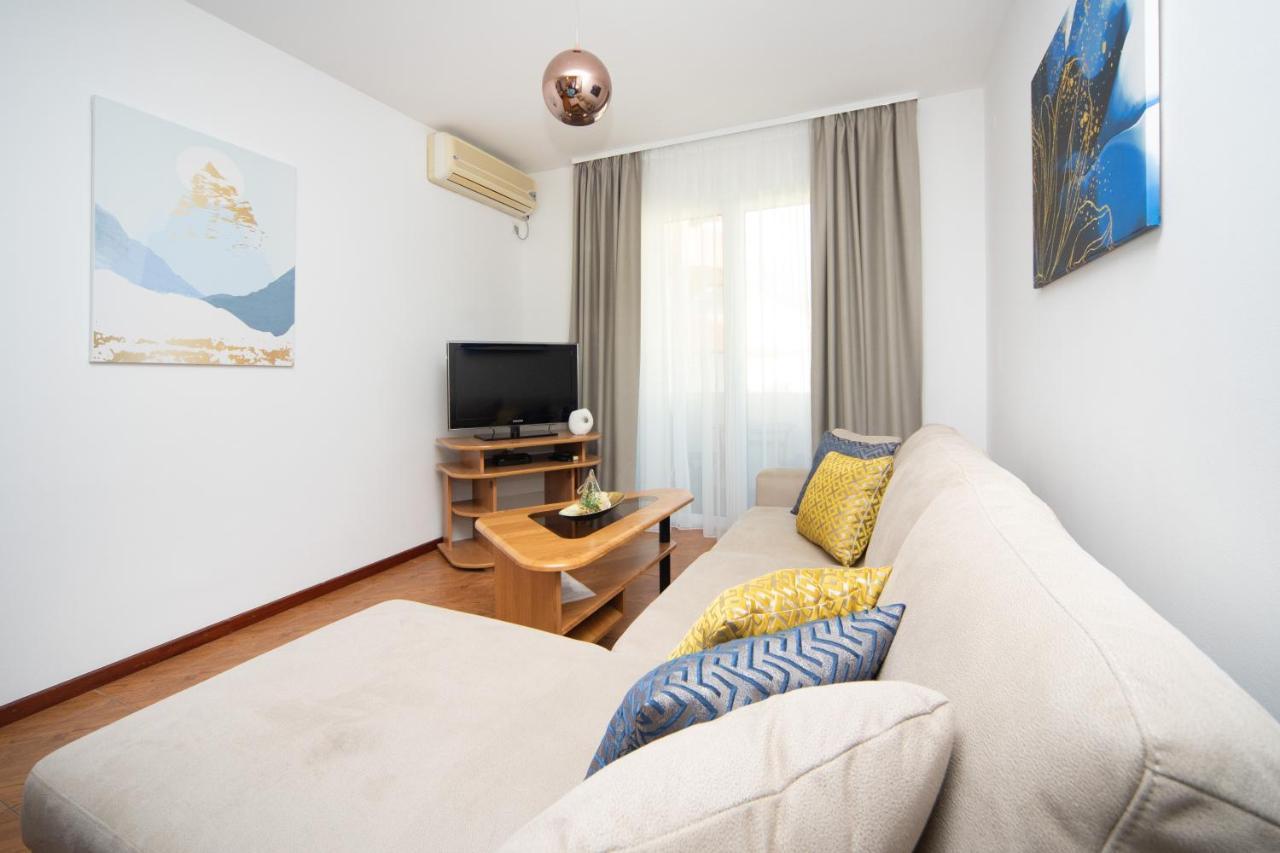 Apartments Adeona Tivat Exterior foto