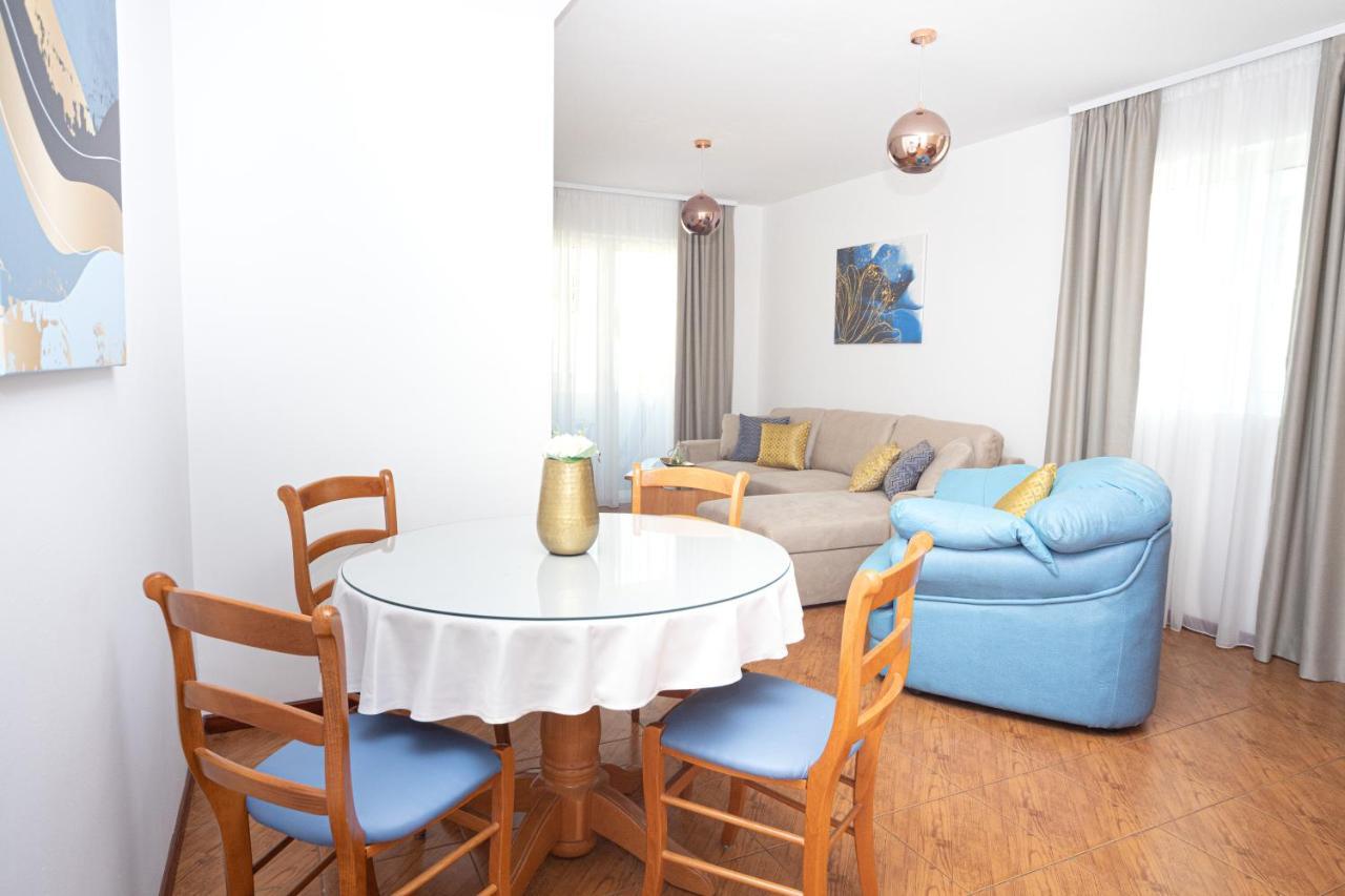 Apartments Adeona Tivat Exterior foto