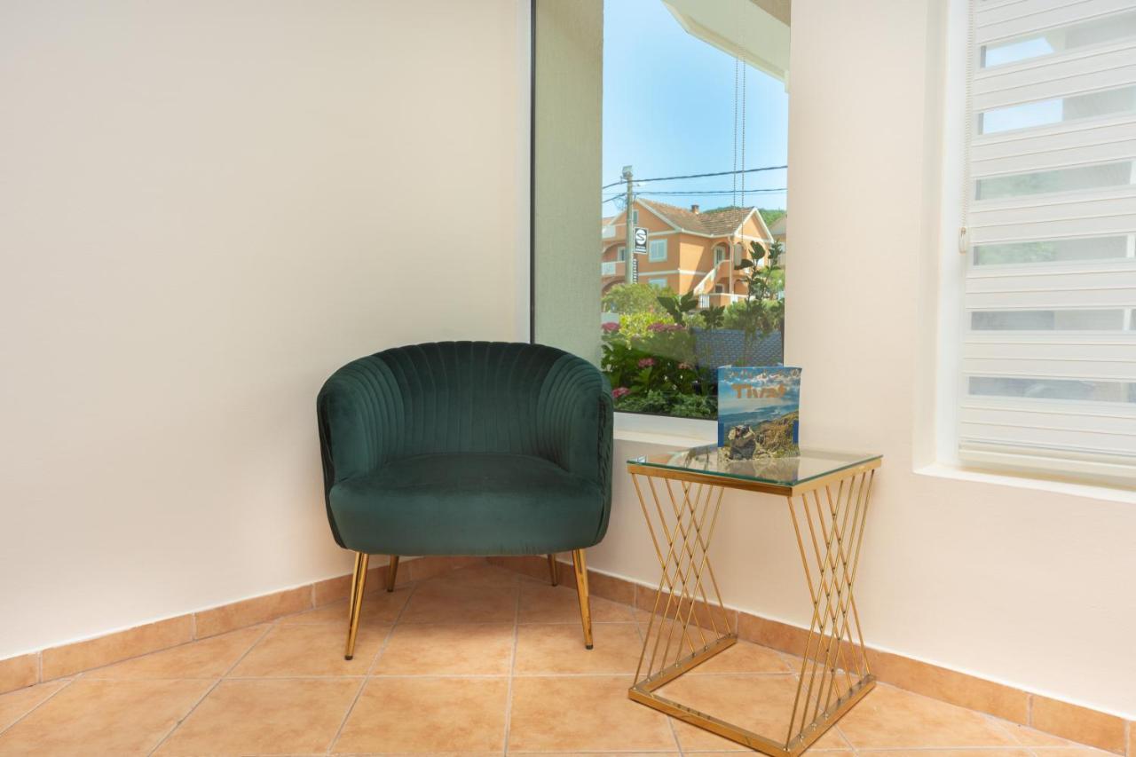 Apartments Adeona Tivat Exterior foto