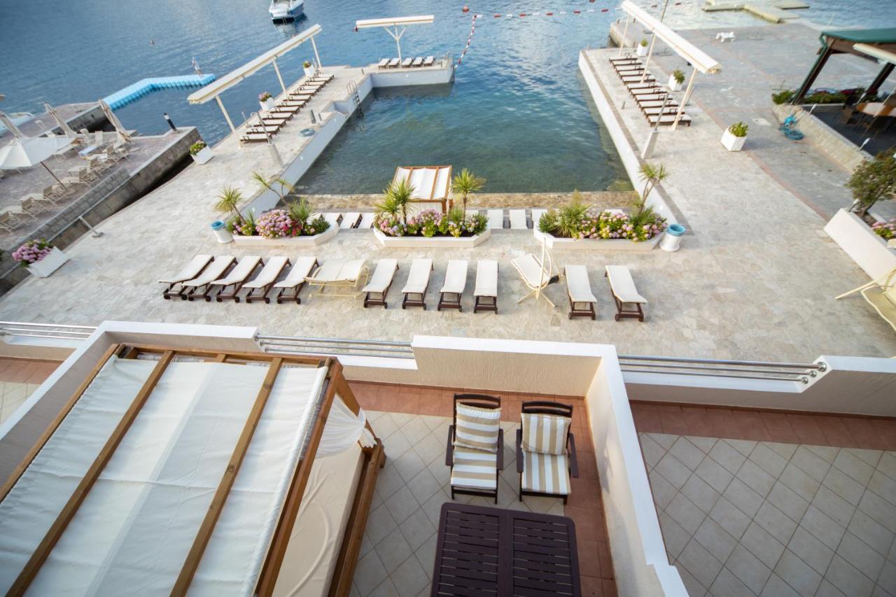Apartments Adeona Tivat Exterior foto